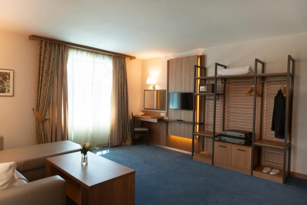 Legends Hotel Sofia Esterno foto