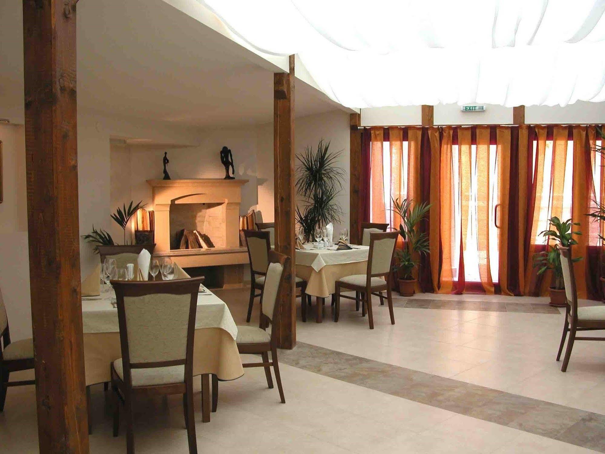 Legends Hotel Sofia Esterno foto
